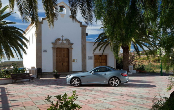 Mercedes-Benz-SLK350 2012