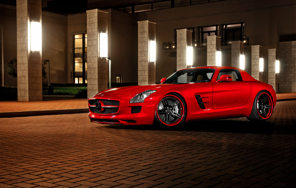 Mercedes Benz SLS AMG