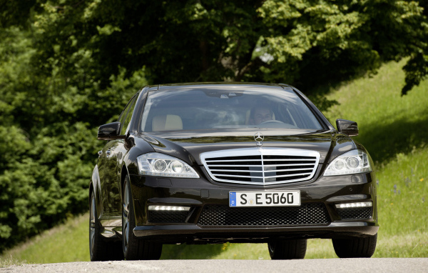 Mercedes Benz s63 amg черный