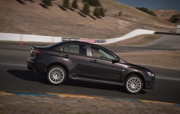 Mitsubishi-Lancer-Evolution