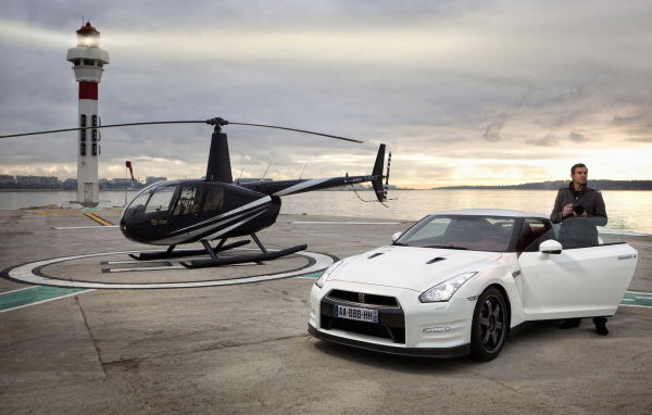 white Nissan-GT-R