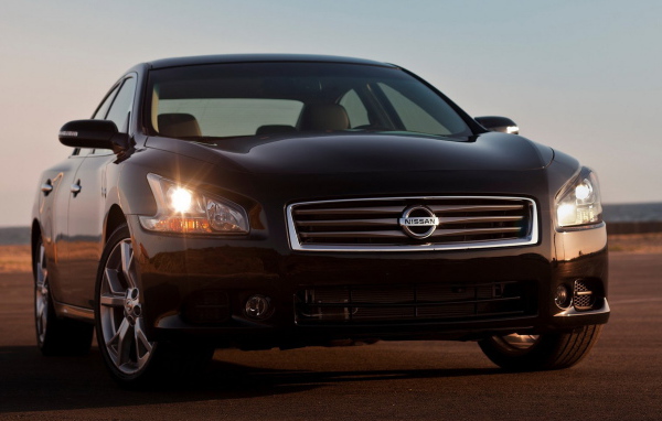 Nissan-Maxima