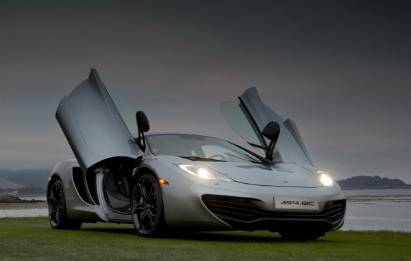 2011 McLaren-MP4-12C