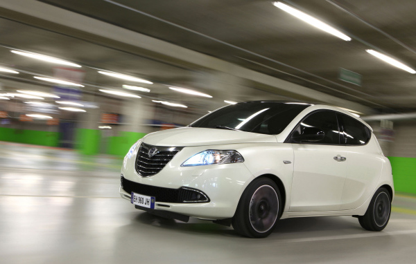Lancia Ypsilon