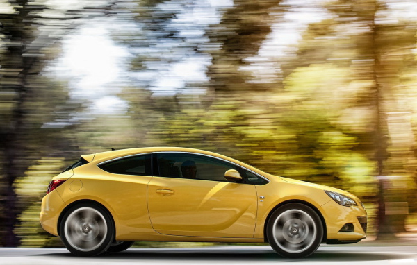 Vauxhall-Astra GTC