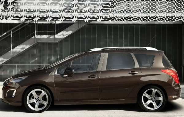 Peugeot-308 SW 2012