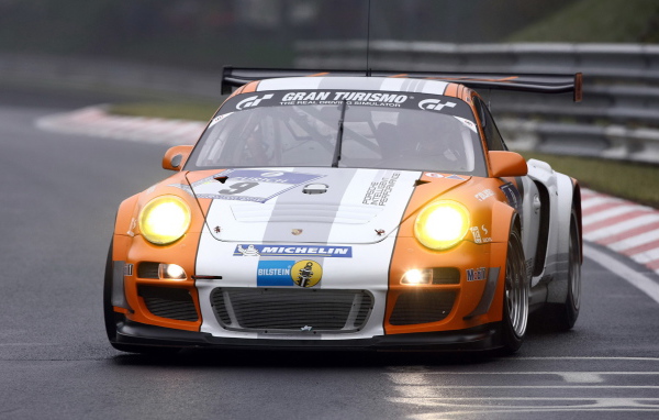 Porsche-911-GT3-R-Hybrid-Racing