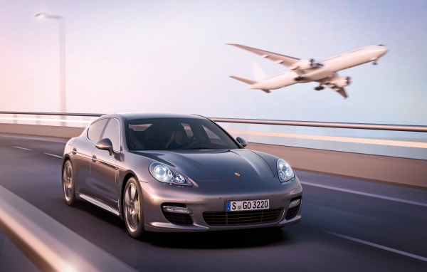 Porsche-Panamera-Turbo-S