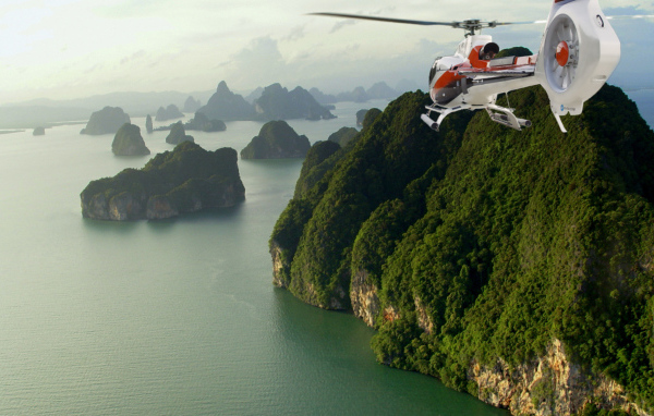 Вертолет над Тайландом