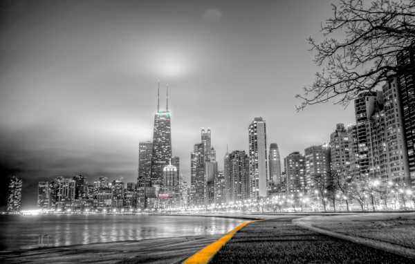 Черно-белый город