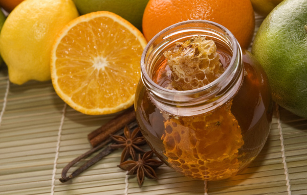 Мед и прополис