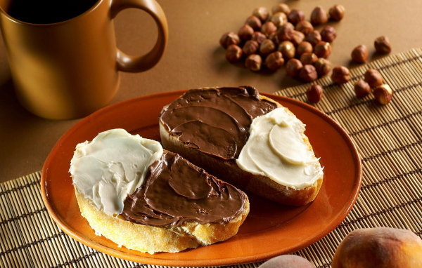 Бутерброды с шоколадным маслом