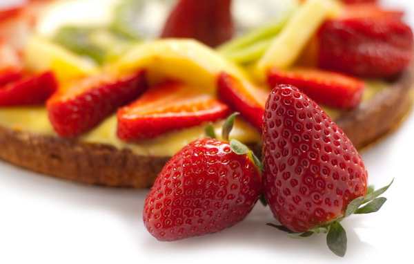 Бутерброды с клубникой