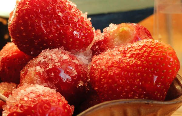Клубника и лед