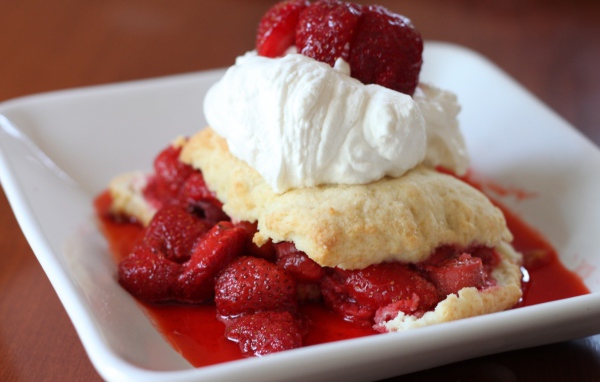 Клубничный десерт