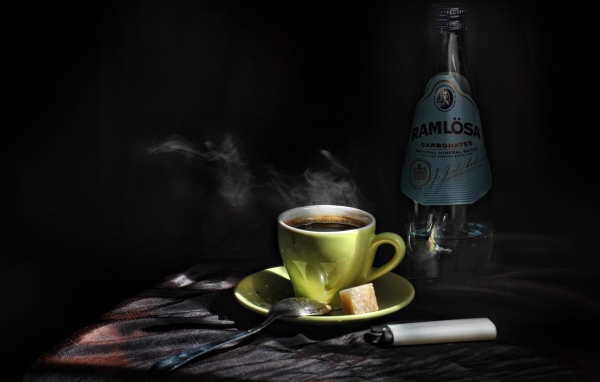 Кофе и минеральная вода