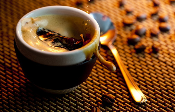 Чашка горячего кофе