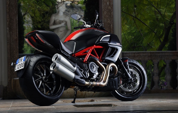 Ducati Monster 1100