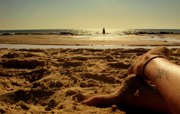 Ножки в песке