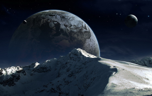 Гора на фоне планеты