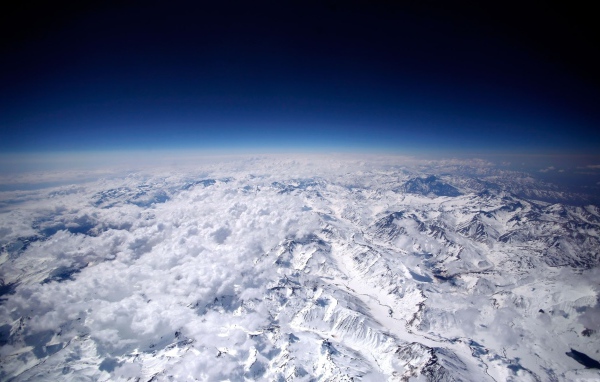 Вид сверху на горы