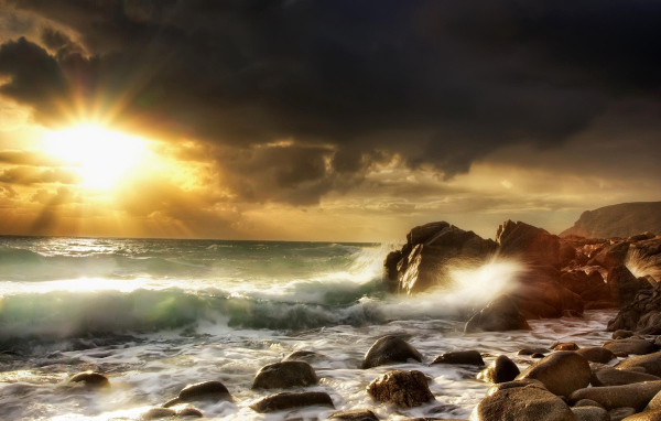 Неспокойное море