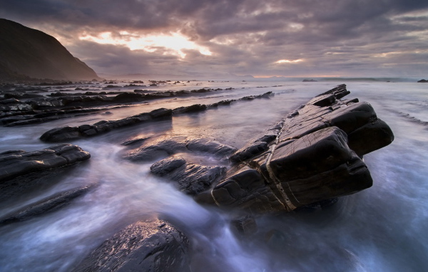 Прибрежные камни