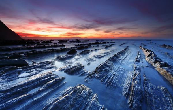 Прибрежные камни