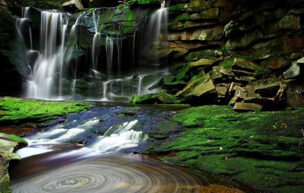 Струящийся ручей