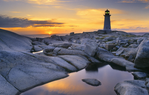 Одинокий маяк