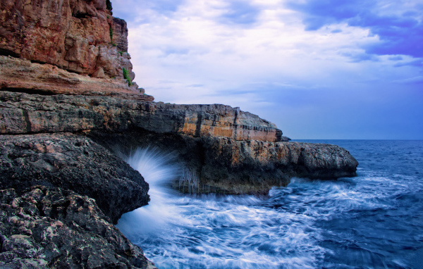 Каменный берег