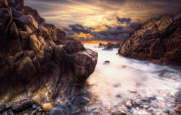 Каменный берег