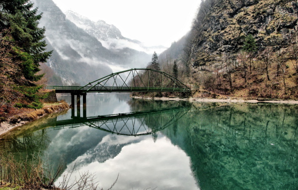 Зеленое озеро