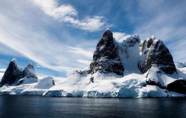 Скала над морем