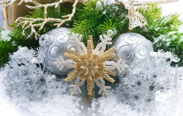 Игрушки на елку