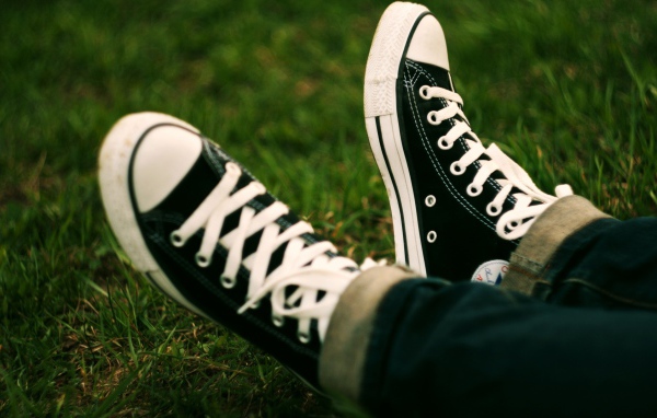 Белые шнурки