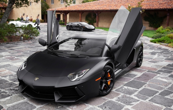 Lamborghini-Aventador