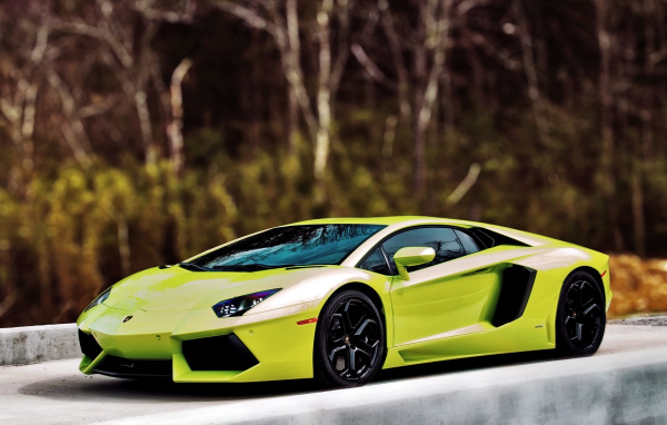 Lamborghini-Aventador Lp700