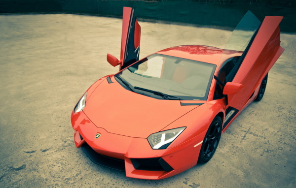 Lamborghini Aventador LP700-4