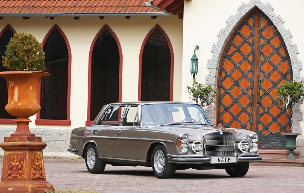 Mercedes Benz 300 SEL
