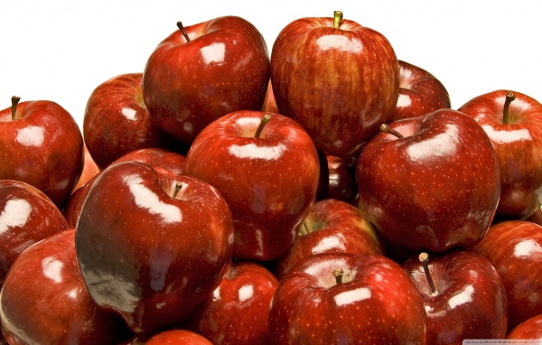 Гора красных яблок