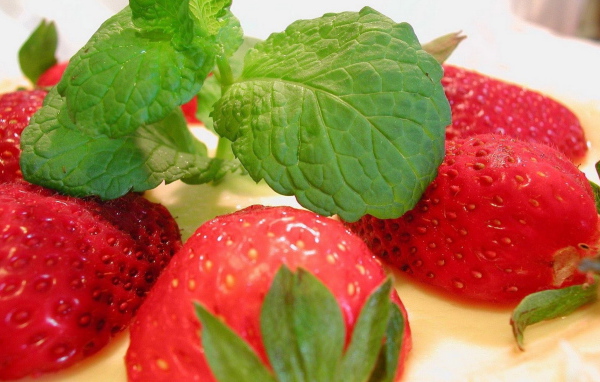 Клубника и мята