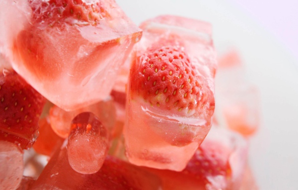 Клубника во льду