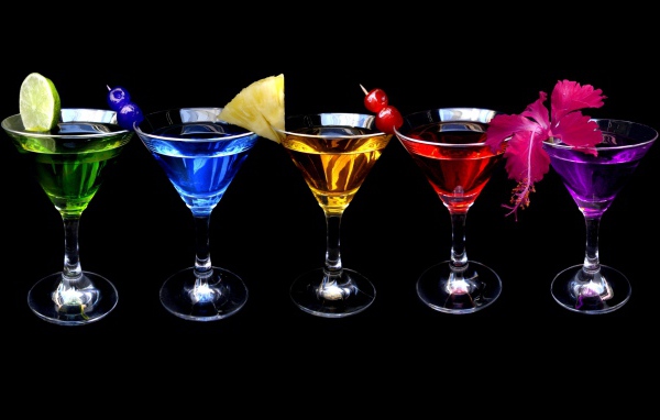 Яркие коктейли