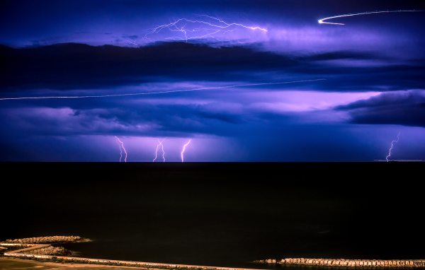 Грозовые облака - молния