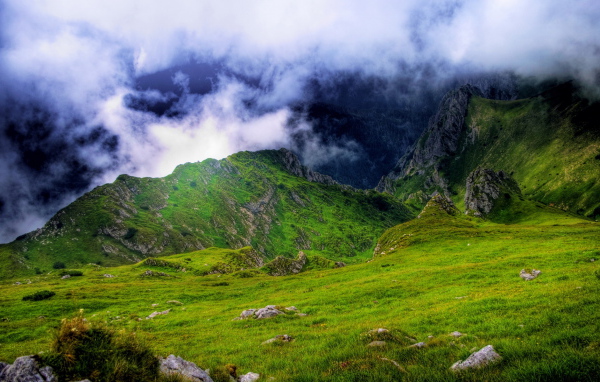 Высоко в горах