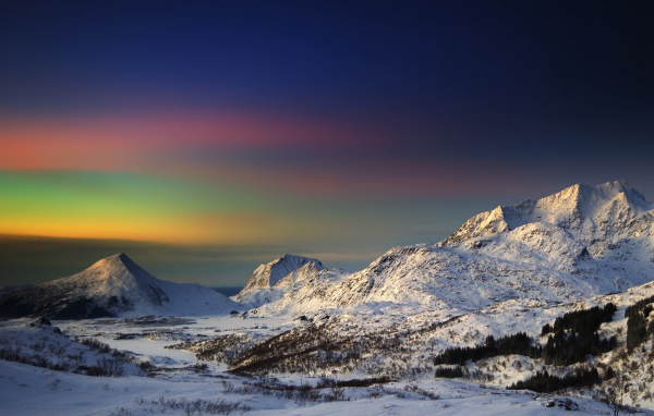 Зимнее утро в горах