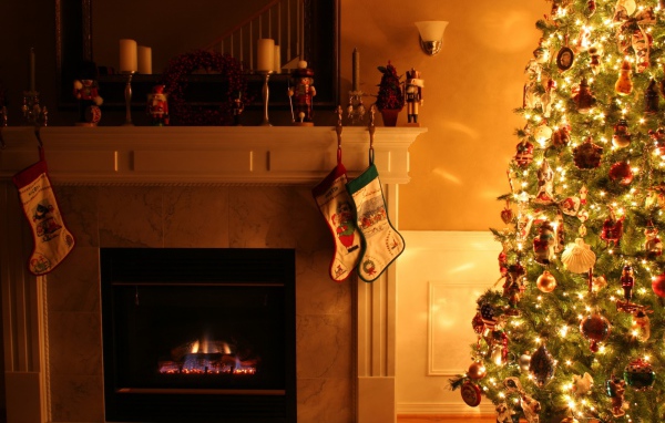 Светящиеся огни на елке