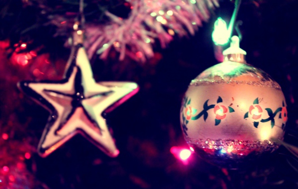 Звезда и шар для елки