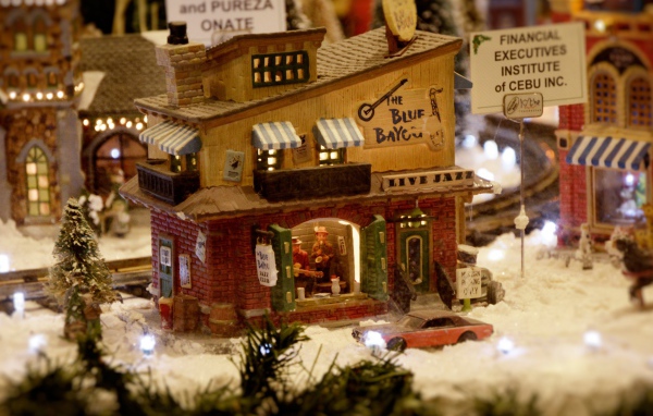 Игрушечный город зимой